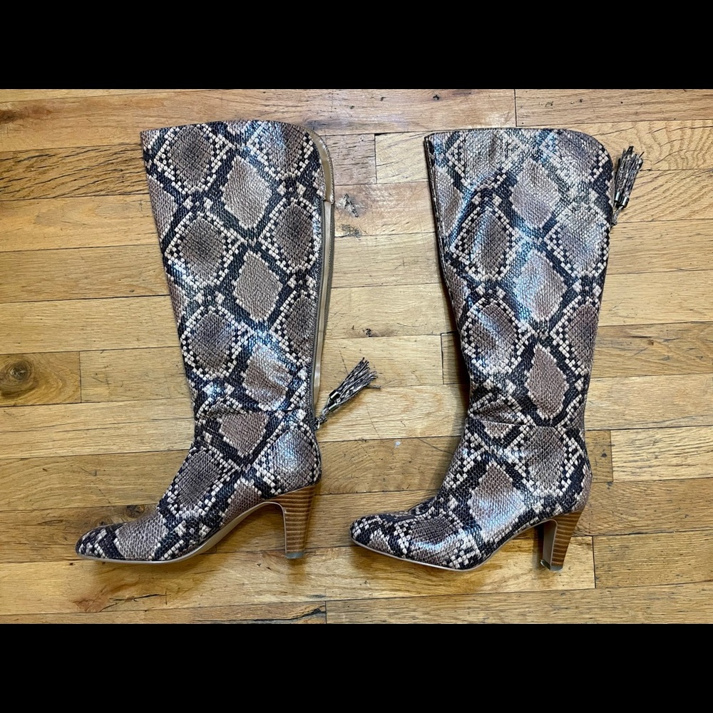 Bandolino Tan-snakeskin Capitano Mid Calf Snake Skin Back Zipper Boots/Booties